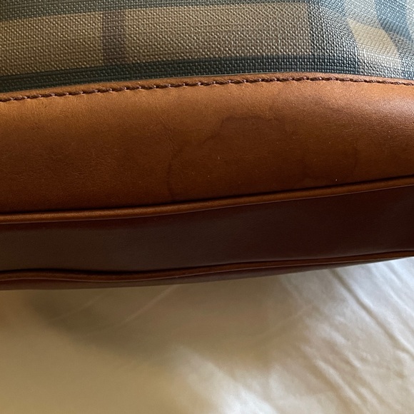 Burberry Brooklyn Hobo Tan and Brown Check Shoulder Bag - Picture 6 of 7